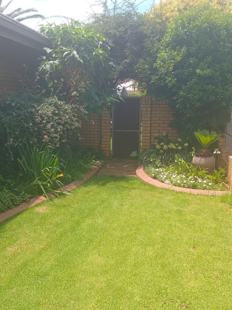 4 Bedroom Property for Sale in Vaalpark Free State